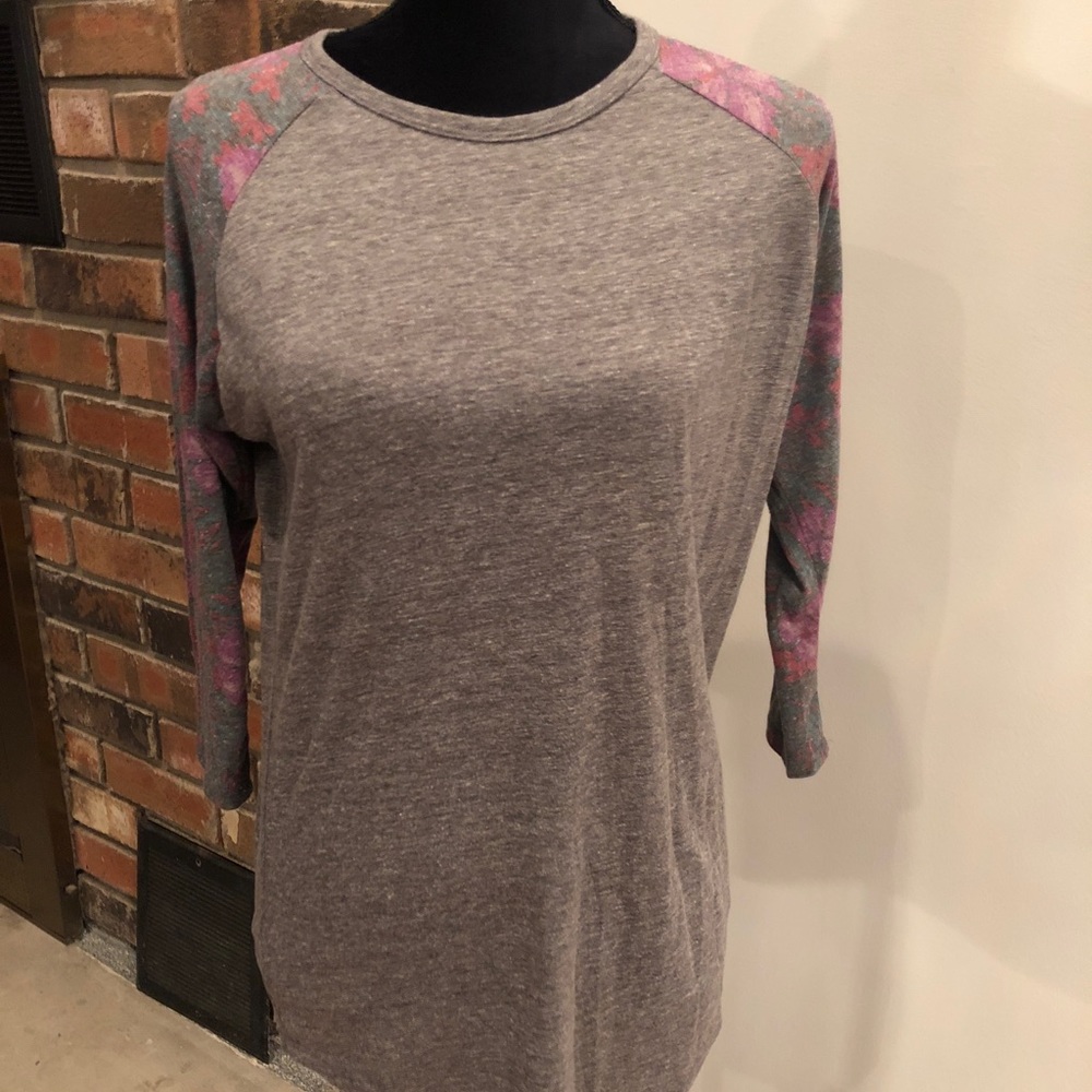 LuLaRoe Randy Tee